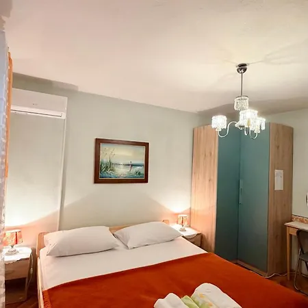 Mirjana - Centre Of Guest house 3*