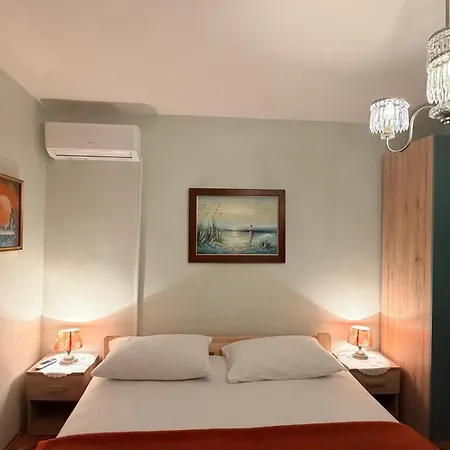 Guest house Mirjana - Centre Of 3*