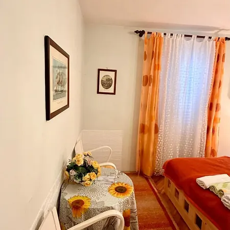 Mirjana - Centre Of Guest house Trogir
