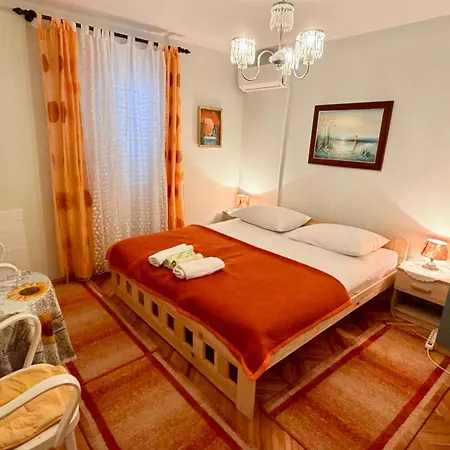 Guest house Mirjana - Centre Of Trogir