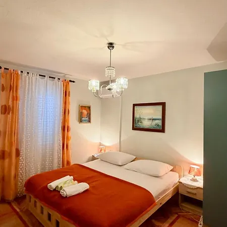 Mirjana - Centre Of 3* Trogir